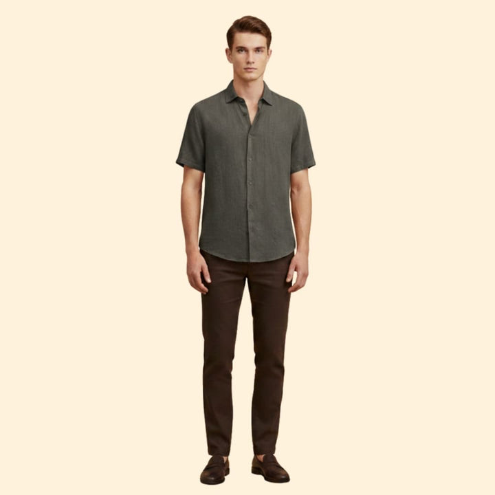 Men’s Short Sleeve Shirt with Button Closure