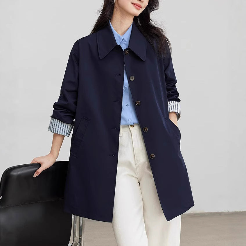 Women’s Fashionable Transitional Jacket with Wide Collar and Button Details