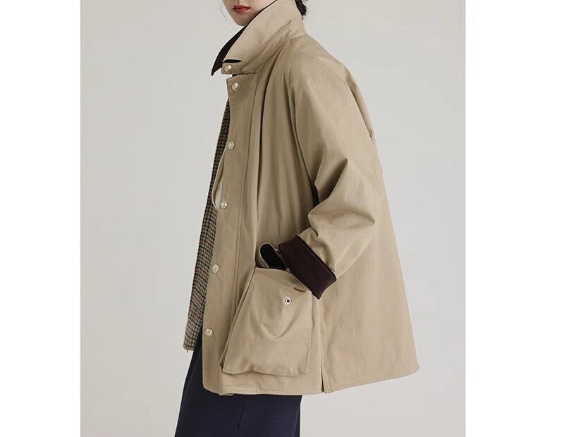 Women Stylish Transitional Jacket with Practical Collar and Large Pockets