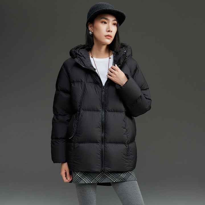 Women short cut boxy quilted jacket with detachable hood and thermo insulation