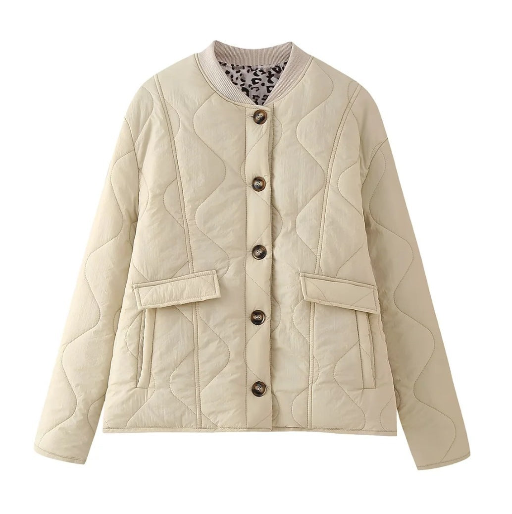 Women Padded Quilted Jacket in Boxy Cut with Round Neckline and Applied Pockets