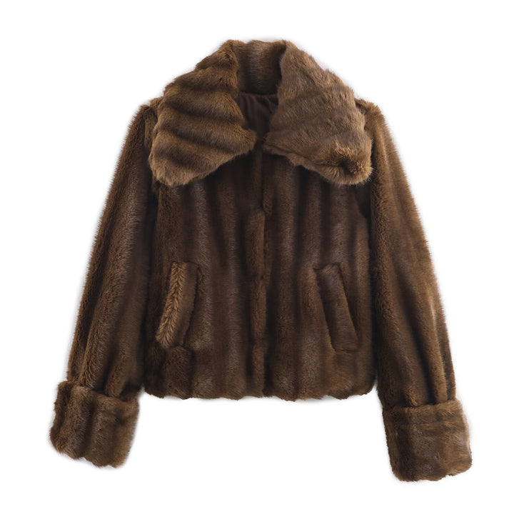 Women’s short jacket made of faux fur with a large shawl collar and turn-up sleeves