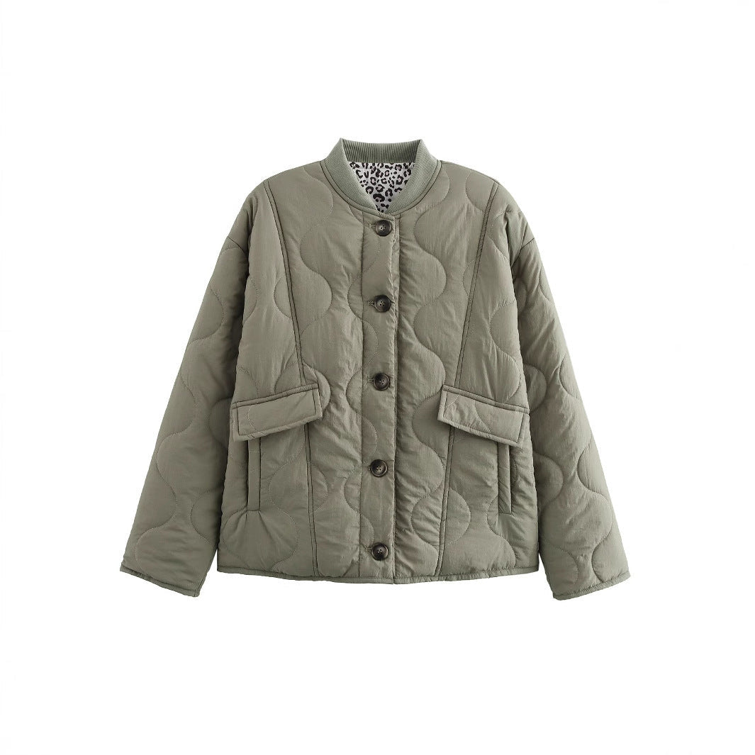 Women Padded Quilted Jacket in Boxy Cut with Round Neckline and Applied Pockets