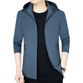 Men's lightweight hooded jacket in urban travel style with three-quarter sleeves