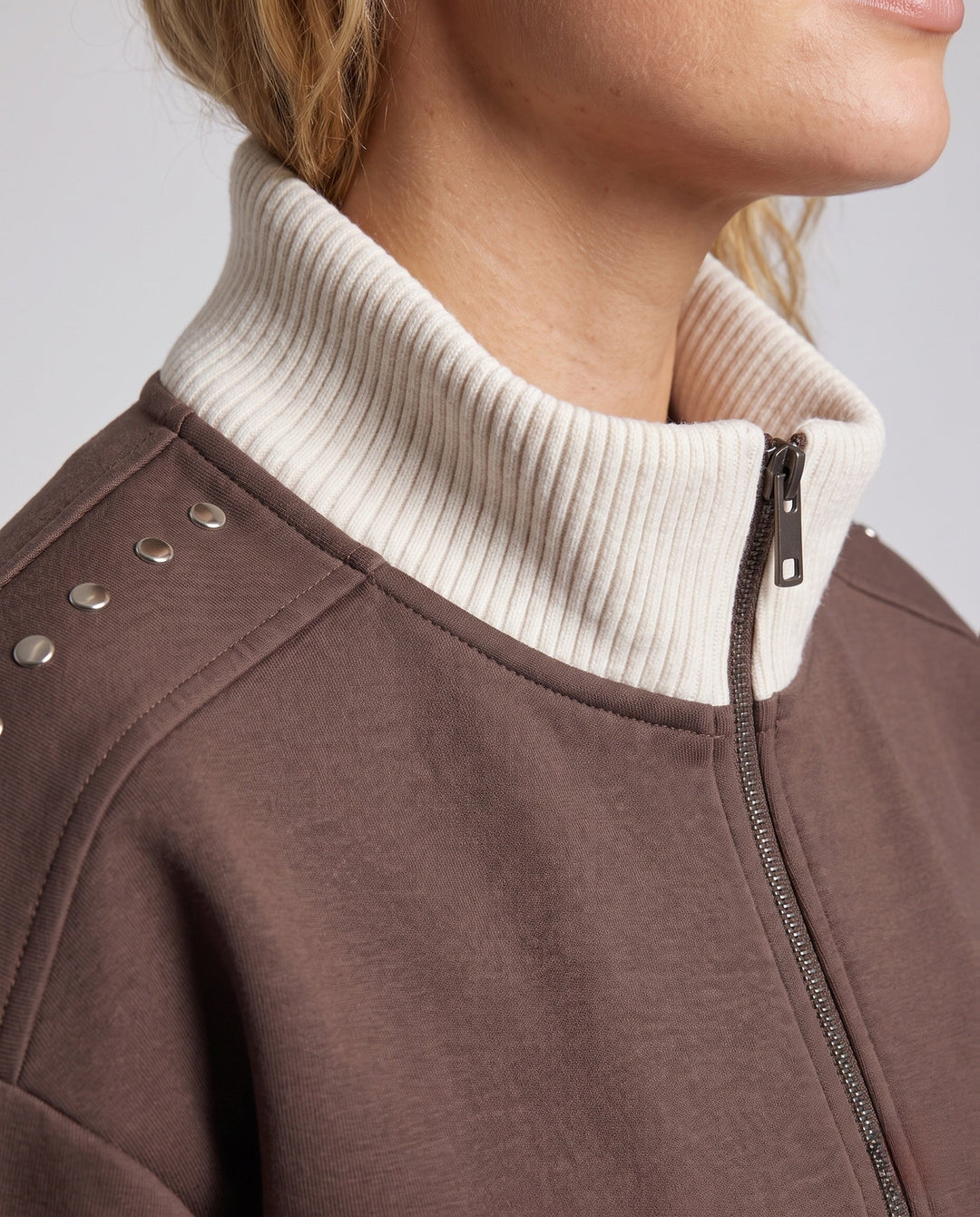 Women Fashionable Transitional Jacket with Stand-Up Collar