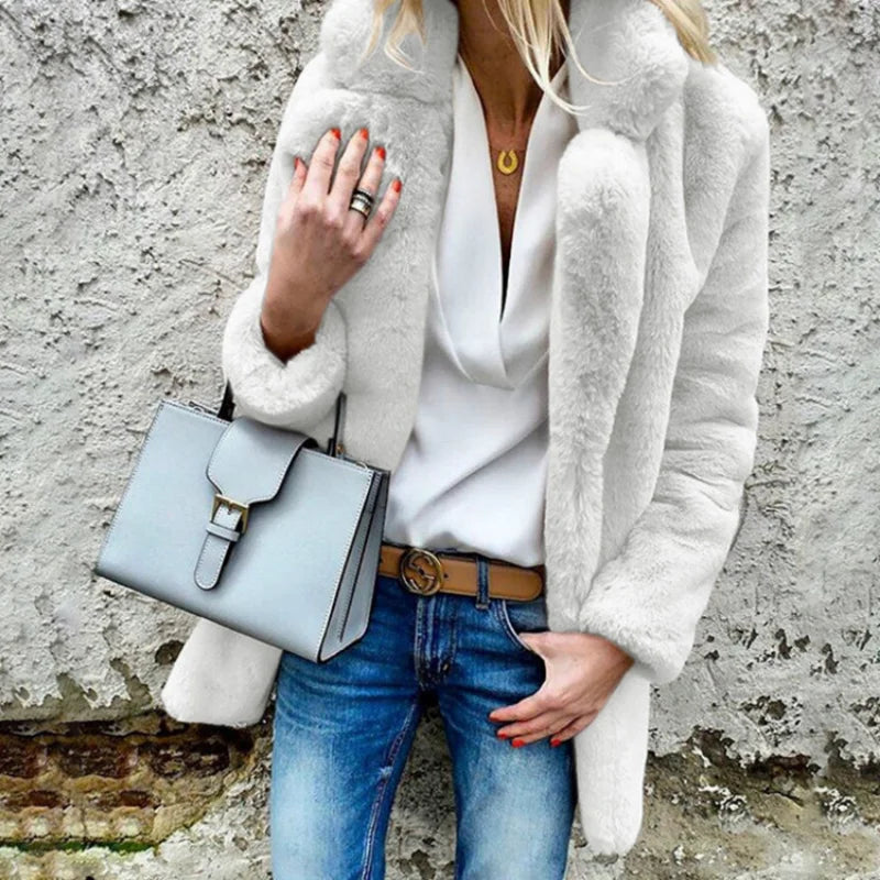 Elegant and versatile winter coat